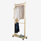 Schlafzimmer-bewegliches Rollen-Kleiderbügel-Stand-Gestell mit 4 Gießmaschinen-Räder Soild-Holz
